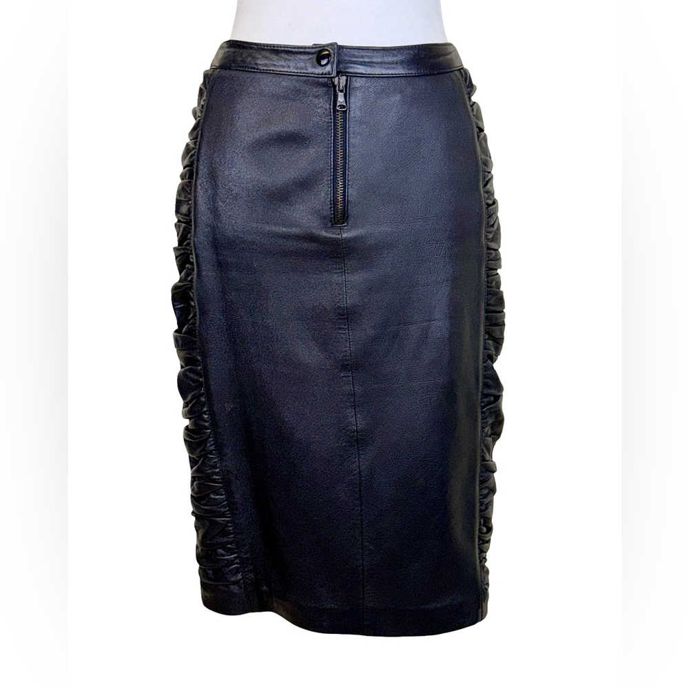 DOLCE & GABBANA BLACK LEATHER PENCIL SKIRT